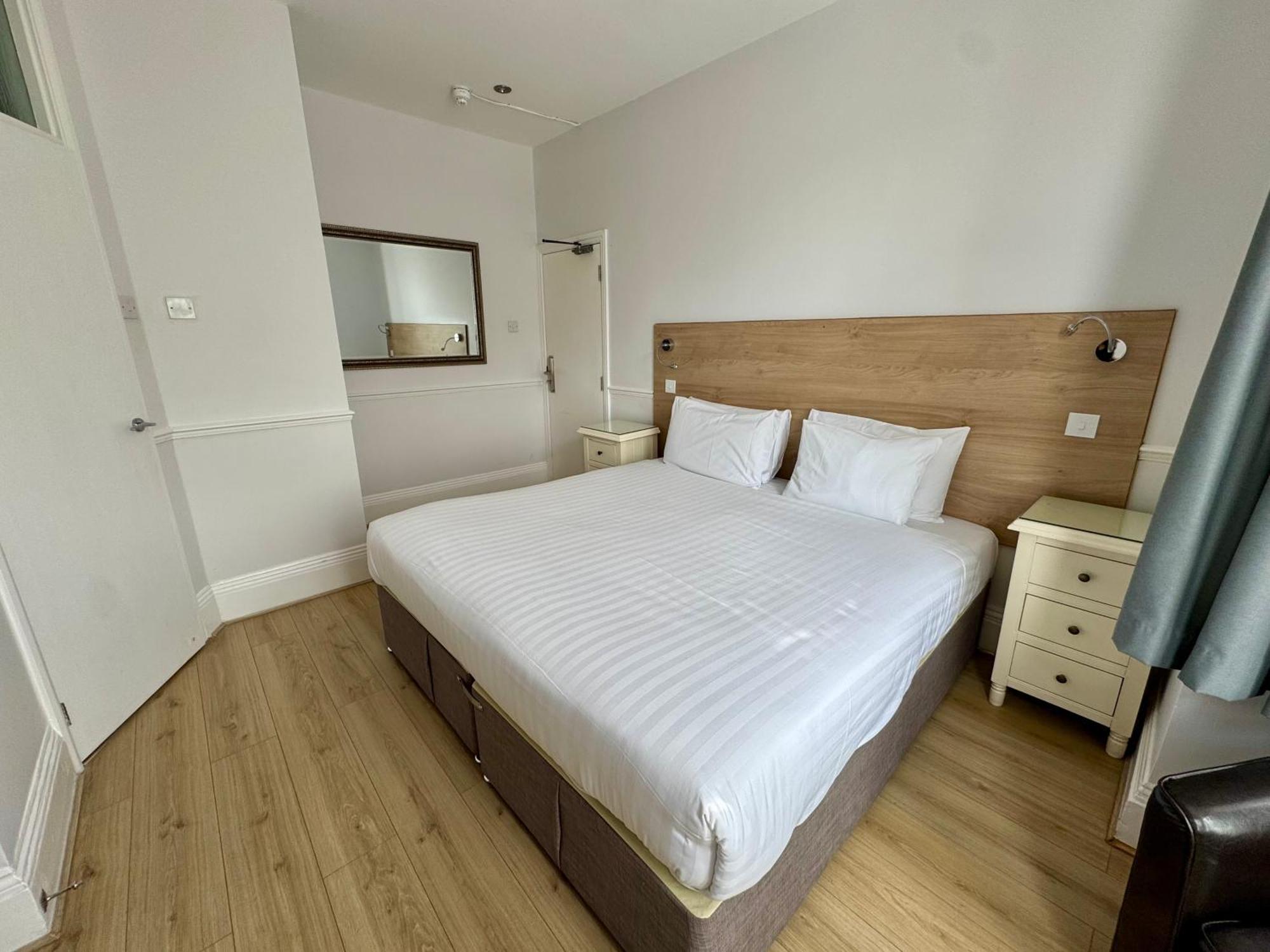 Brentwood Hotel 3*