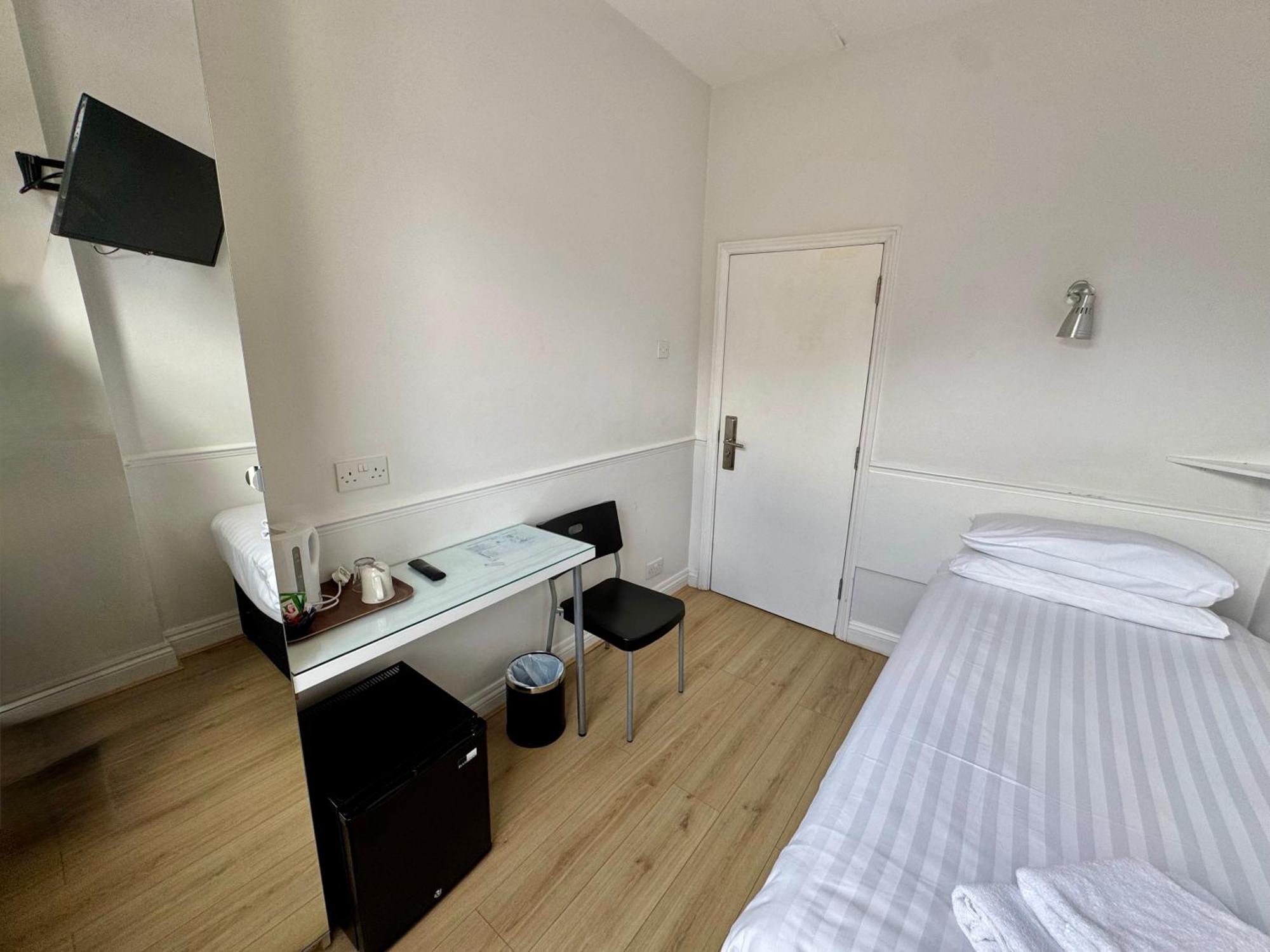 Brentwood Hotel Affittacamere Brentwood
